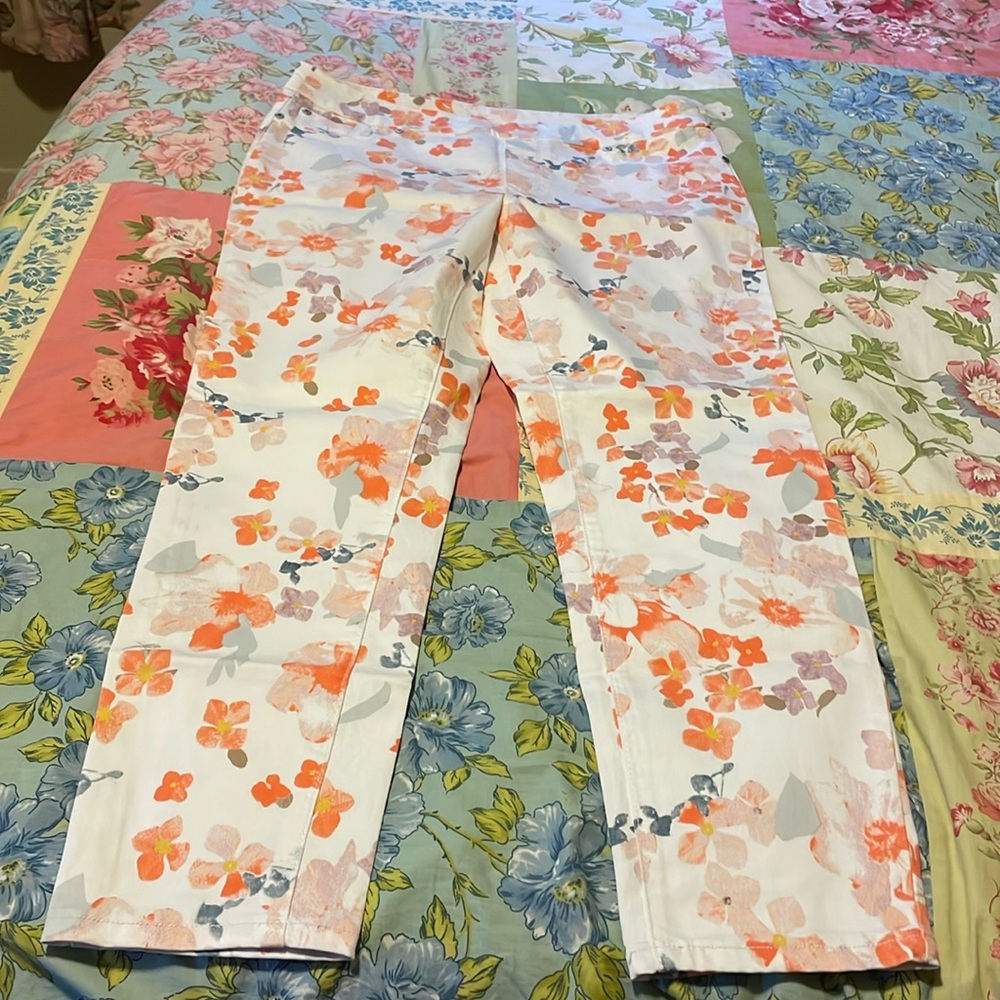 Printed crop pants Sz 12